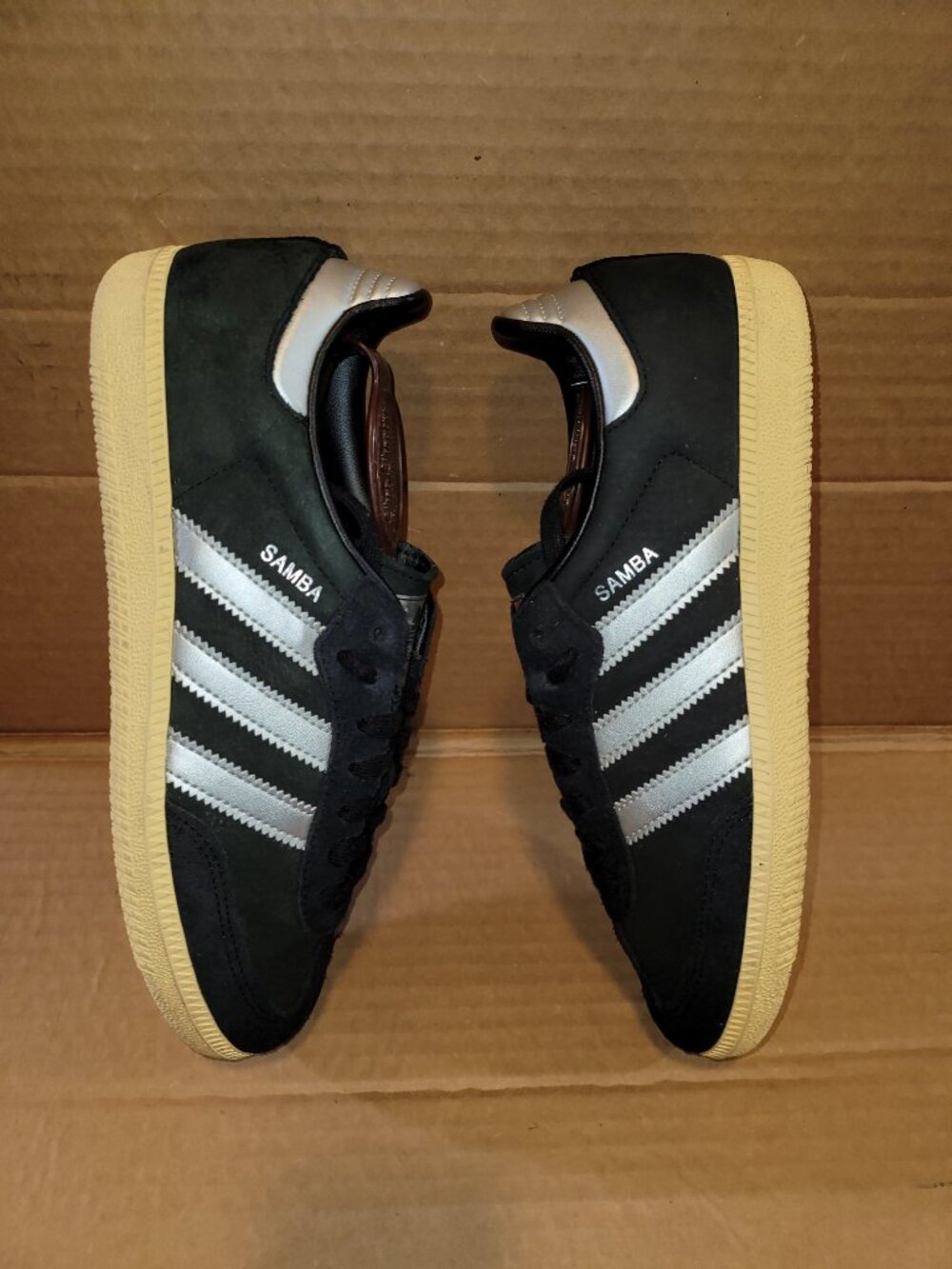Adidas Originals Women's Black/Silver/Yellow Samba OG Sneakers IE8128 Size 8.5 - Picture 15 of 16